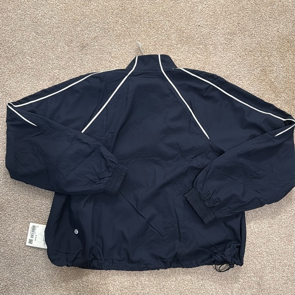 Lululemon License to Train Lightweight Jacket NWT - Picture 11 of 14